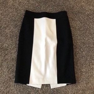 New White House Black market skirt